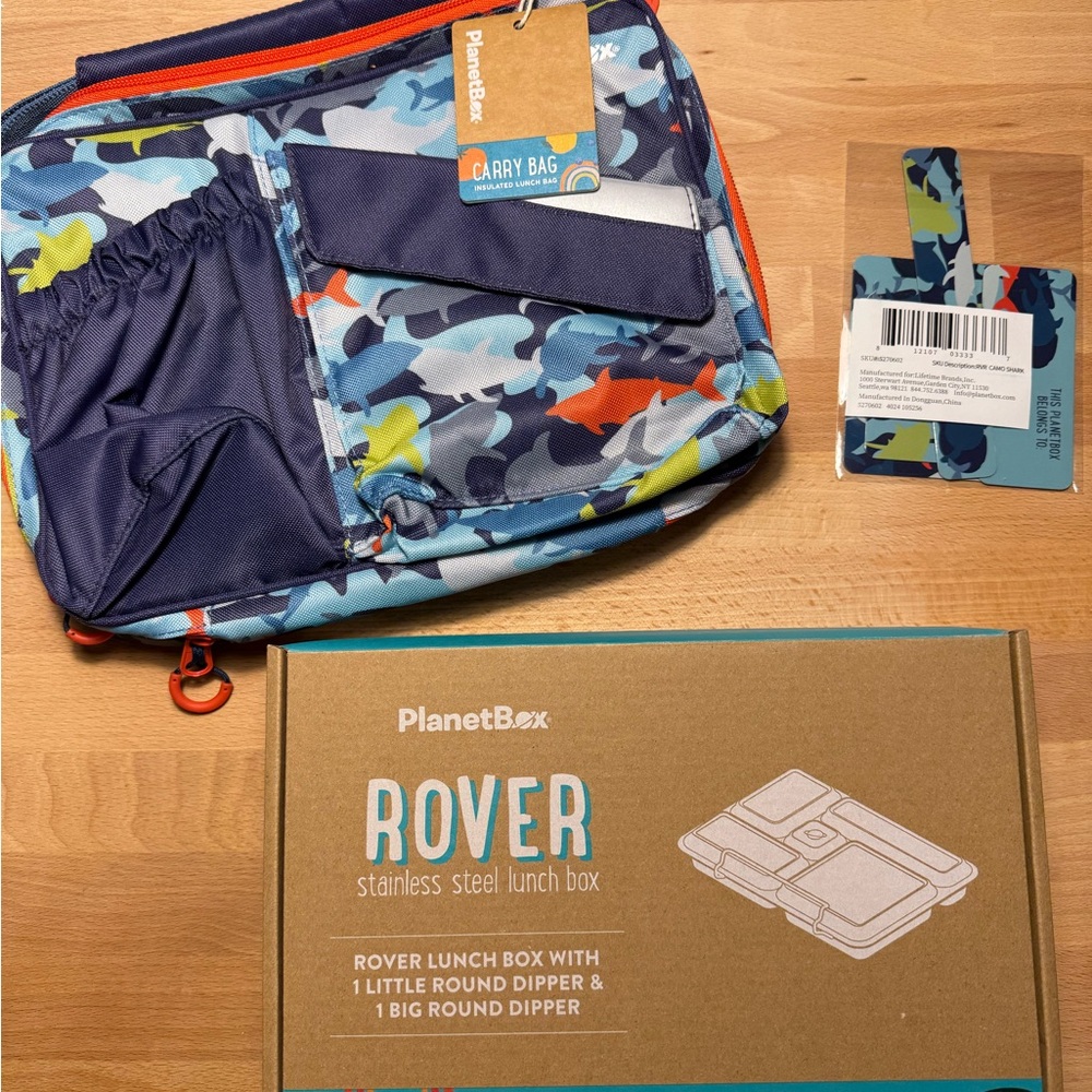 PlanetBox Rover Lunch Box w/ Shark Design Bag & Magnet set. No dip containers!